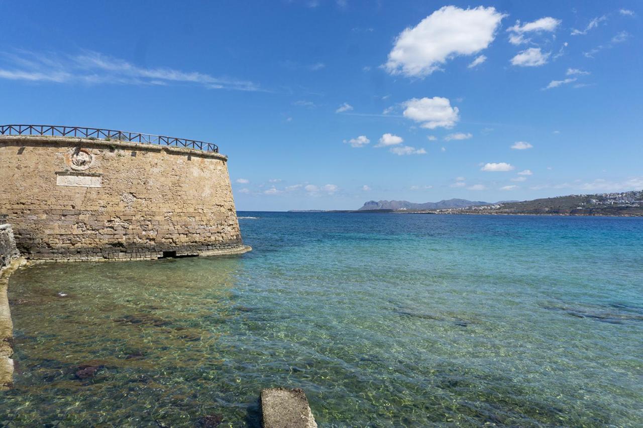 Edward Luxury Suites Chrissi Akti Chania Exterior foto