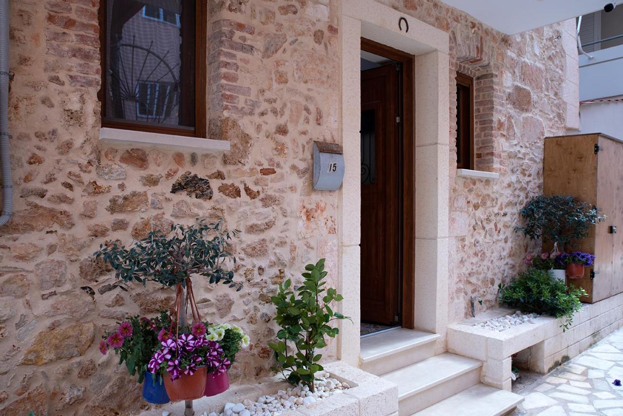 Edward Luxury Suites Chrissi Akti Chania Exterior foto