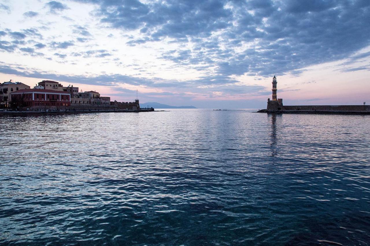 Edward Luxury Suites Chrissi Akti Chania Exterior foto