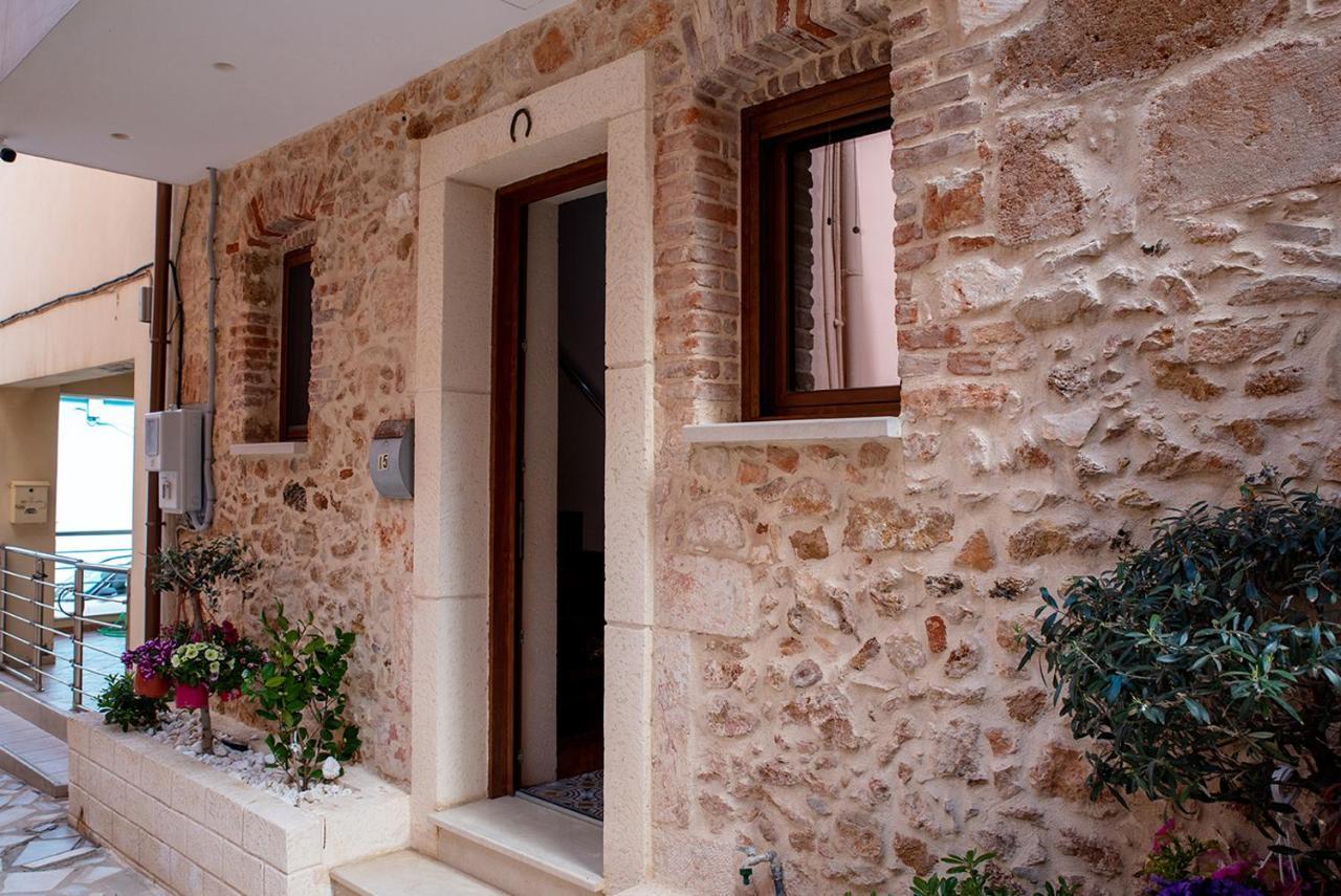 Edward Luxury Suites Chrissi Akti Chania Exterior foto