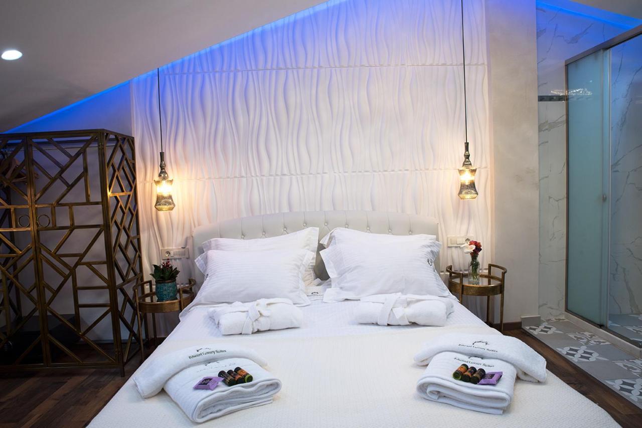 Edward Luxury Suites Chrissi Akti Chania Exterior foto