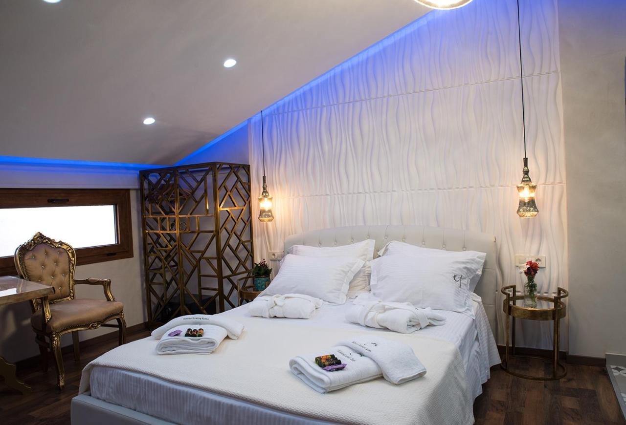 Edward Luxury Suites Chrissi Akti Chania Exterior foto