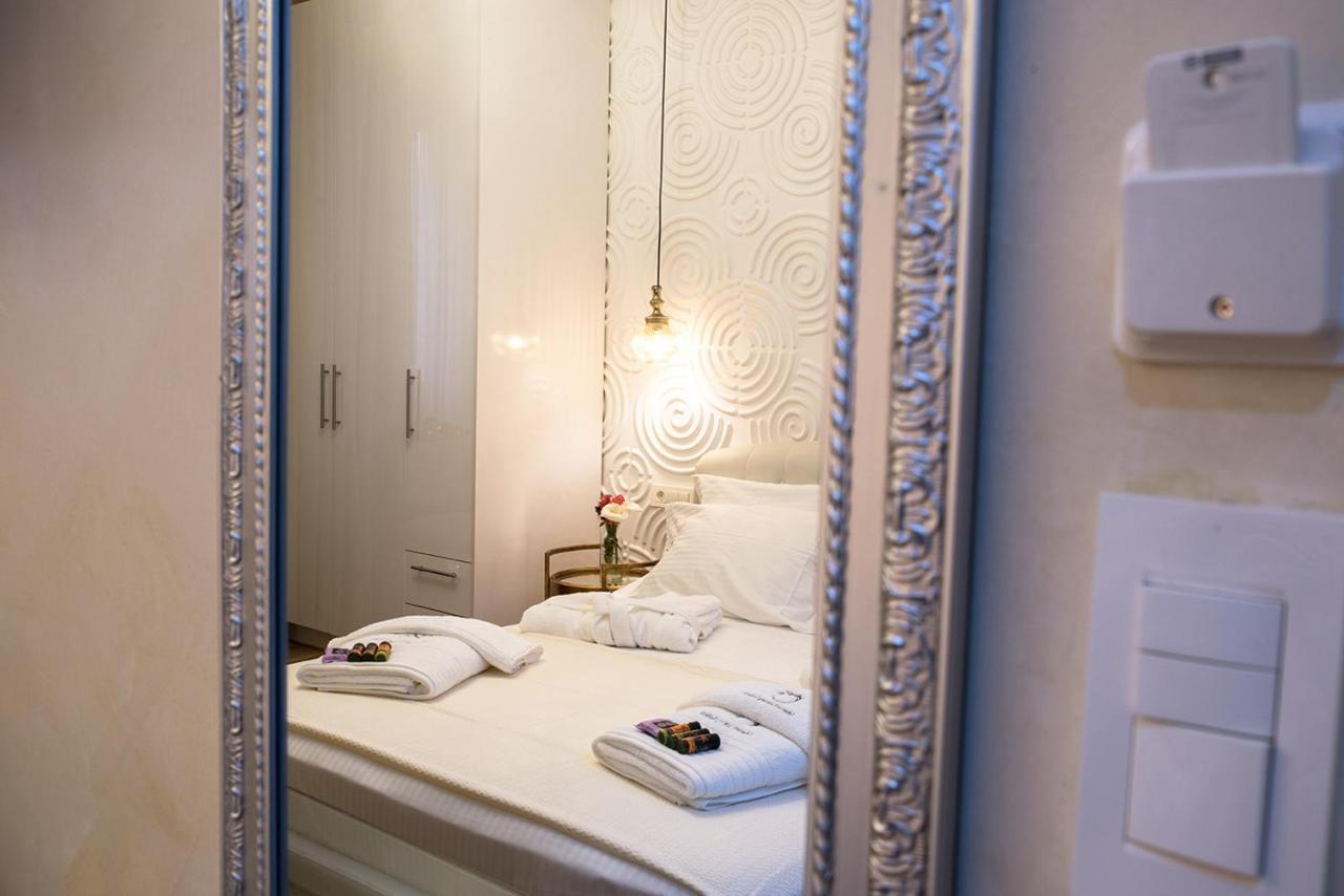 Edward Luxury Suites Chrissi Akti Chania Exterior foto