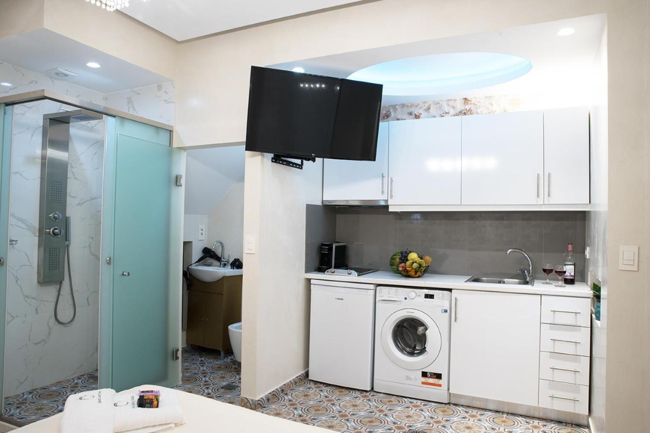 Edward Luxury Suites Chrissi Akti Chania Exterior foto