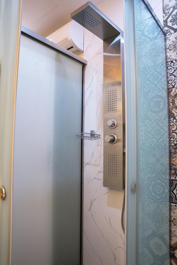 Edward Luxury Suites Chrissi Akti Chania Exterior foto