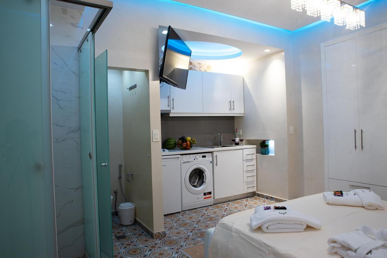 Edward Luxury Suites Chrissi Akti Chania Exterior foto