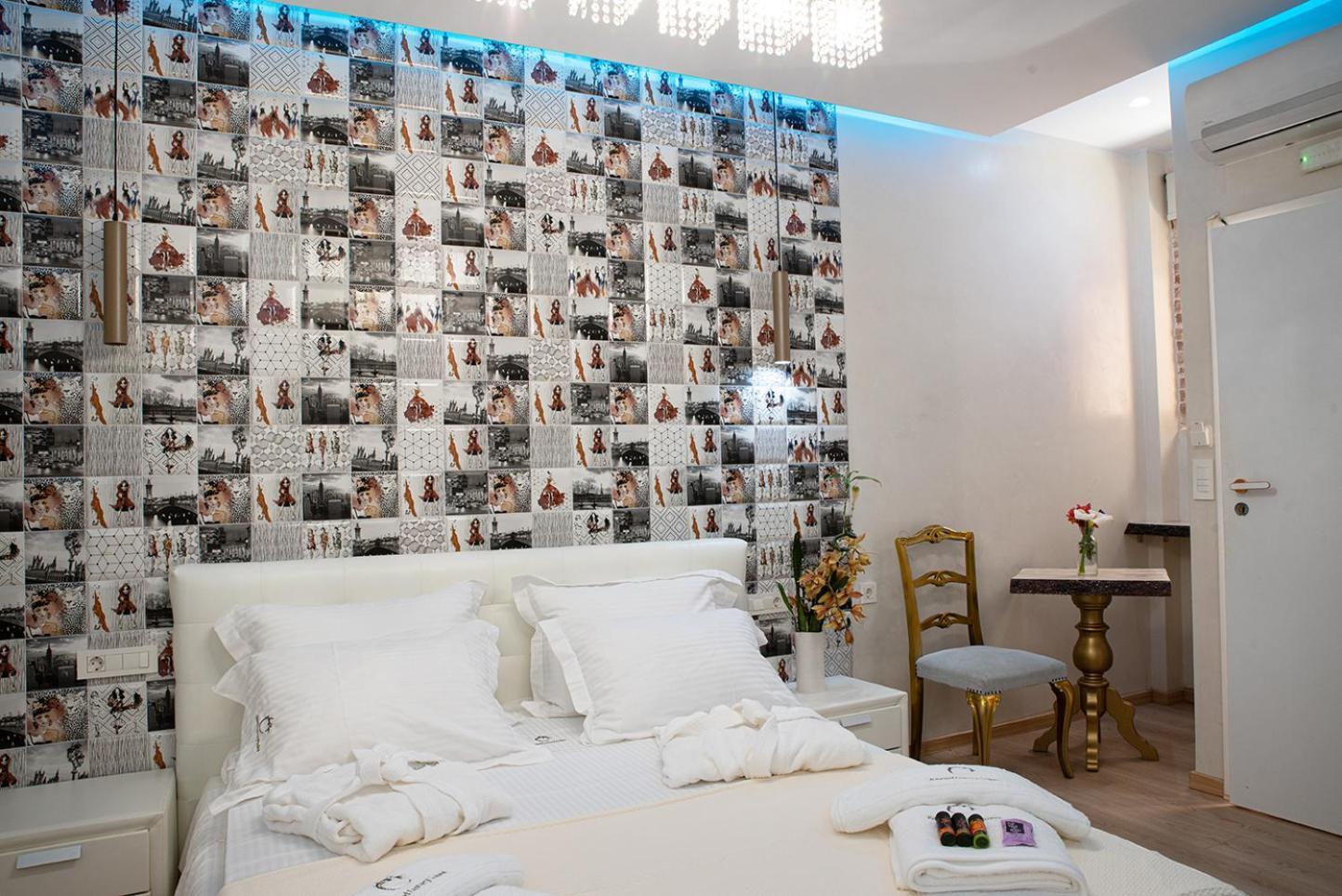 Edward Luxury Suites Chrissi Akti Chania Exterior foto