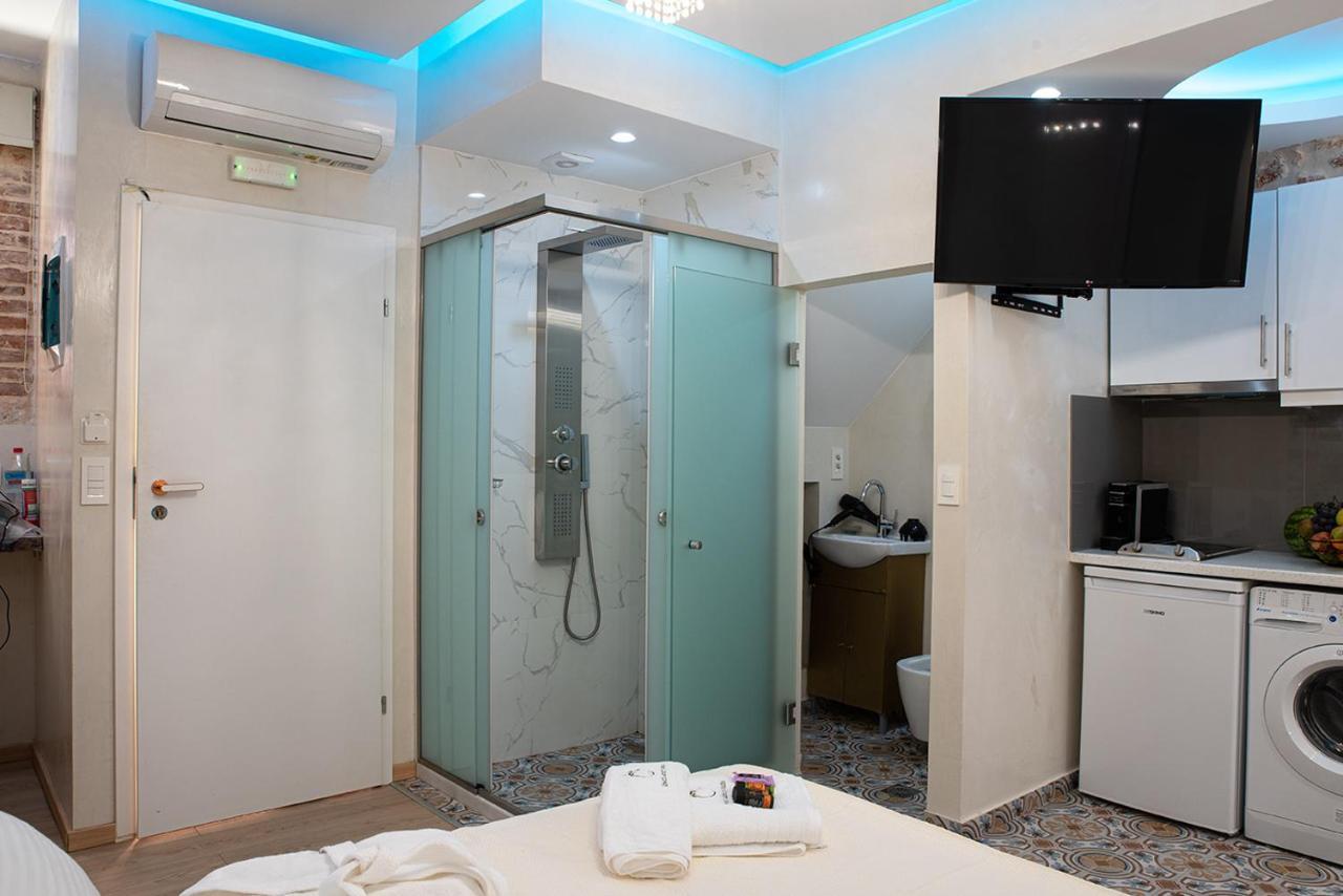 Edward Luxury Suites Chrissi Akti Chania Exterior foto